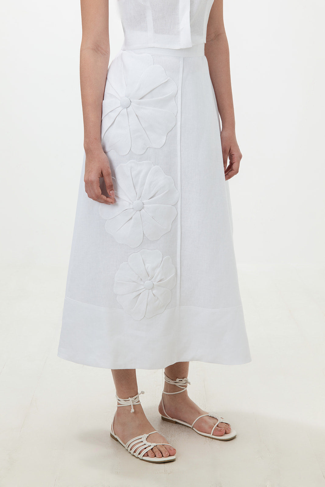 Cayena Floral Linen Midi Skirt
